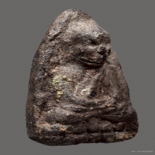 หลวงพ่อทวดเนื้อว่านรุ่นแรกปี2497พิมพ์ใหญ่C [ไหล่จุด]