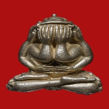 พระปิดตาชินอุตตโม หลวงปู่แหวน สุจิณโณ ปี ๒๕๑๘ เนื้อเงิน