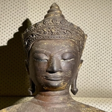 พระพุทธรูปทรงเครื่อง ศิลปสมัยอยุธยา ปางประทานอภัย