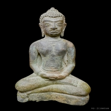 พระพุทธรูปศิลปะหริภุญชัย เนื้อสำริด