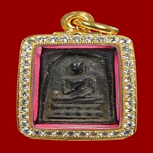 พระสมเด็จปิลันทน์ วัดระฆังโฆสิตา พิมพ์ปางปฐมเทศนา