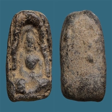 พระกำแพงซุ้มกอ พิมพ์เล็ก กรุใต้แท่นวัดพระบรมธาตุ