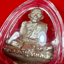 รูปหล่อรุ่นแรก เนื้อเงินพดด้วง หลวงปู่กาหลง เขี้ยวแก้ว