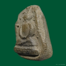 พระเม็ดบัวเนื้อดิน เจ้าคุณโพธิ์  พิมพ์ปรกโพธิ์