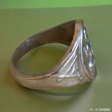 แหวนนางกวัก หลวงพ่อกวย วัดโฆสิตาราม ปี 2521