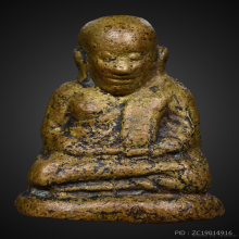 รูปหล่อหลวงพ่อเงินรุ่นปืนแตกพิมพ์เศียรโตปี 2528