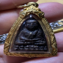 ลป.ทวดเตารีดเล็กอาปาเช่พระสวยเดิมเลี่ยมทองพร้อมบูชา