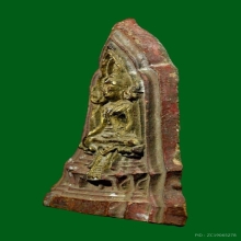 พระโคนสมอ ลงรักปิดทองร่องชาด เนื้อดินเผา พิมพ์มารวิชัย