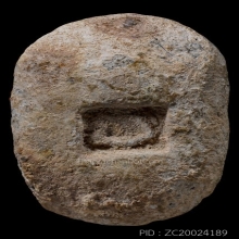 พระกรุวัดท้ายตลาด พิมพ์มารวิชัยข้างเส้น