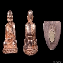 หลวงพ่อทวด รูปหล่อ รุ่นเบตง2 ชุดทองคำสวยมาก