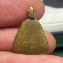 เหรียญหล่อจอบเล็ก หลวงพ่อเงิน พิมพ์แข้งตรง