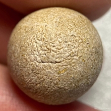 ลูกอม เนื้อผงธูปกรรมฐาน พ่อท่านคลิ้ง วัดถลุงทอง