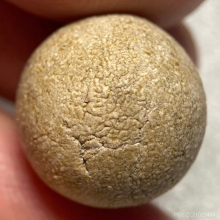 ลูกอม เนื้อผงธูปกรรมฐาน พ่อท่านคลิ้ง วัดถลุงทอง