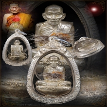 รูปหล่อรุ่นแรก เนื้อเงินพดด้วง หลวงปู่กาหลง เขี้ยวแก้ว