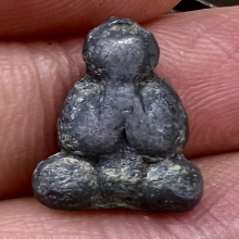 ปิดตาพ่อเดิม ตะกั่วสองหน้า นิยมหายาก ปี2482ดูง่ายแท้นับหนึ่ง