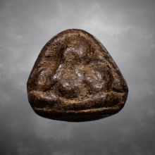 พระปิดตาจิ๋ว เนื้อผงคลุกรักหลวงพ่อเชย วัดโพธิ์ทองล่าง 