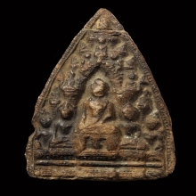 พระสิบสองลำพูน