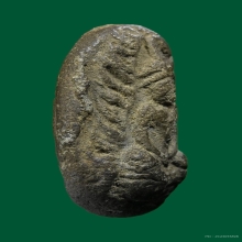 พระกรุวัดจุฬามณี เนื้อดิน พิมพ์ฤาษีซุ้มเปลวเพลิงหลังนาง