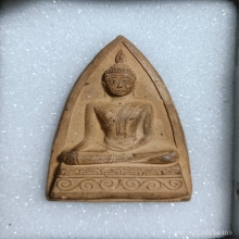 พระพุทธเจ้าในวิหาร หลวงพ่อกวย