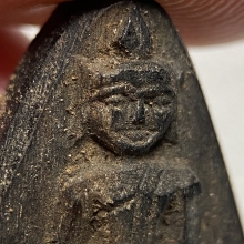 พระพุทธไม้แกะ เอาออกจากเลี่ยมเก่า