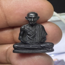 รูปหล่อก้นหนู หลวงพ่อเกษม