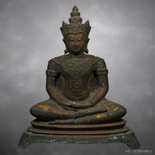 พระบูชาศิลปะล้านนาทรงเครื่อง 