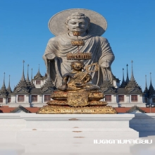 พระศรีอารยเมตไตรย สมัยรัตนโกสินทร์ สวยเดิม ฉัตรเดิม