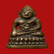 พระชัยวัฒน์น้ำเต้าเอียง สมเด็จพระสังฆราชแพ วัดสุทัศน์ 