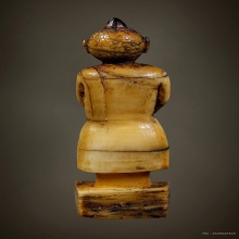 พระยืนปางถวายเนตร (พระประจำวันอาทิตย์) 