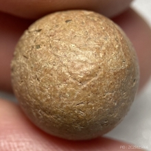 ลูกอมเนื้อดินเผา หลวงพ่อโหน่ง วัดคลองมะดัน 