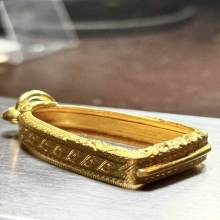 ตลับทองใส่พระหลวงปู่ทวด พิมพ์หลังหนังสือเล็ก