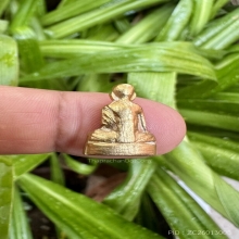 รูปเหมือนปั๊มหลวงพ่อพรหม รุ่นแม่ชีกุหลาบปี13สร้าง  500 องค์ 