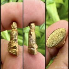 รูปเหมือนปั๊มหลวงพ่อพรหม รุ่นแม่ชีกุหลาบปี13สร้าง  500 องค์ 