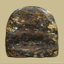 พระกำแพงซุ้มกอ (ซุ้มกอดำ) พิมพ์ใหญ่ ไม่มีกนก ติดรางวัล