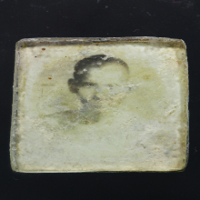 รูปถ่ายหน้าหนุ่มรุ่นแรกหลวงพ่อหอมวัดชากหมากจารหมีกด้านหลัง