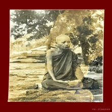 ภาพถ่ายหลวงปู่ผาง ปี 2516 บนพระลานหิน 