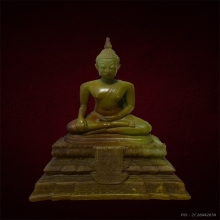 พระบูชาหลวงพ่อวัดไร่ขิง ขนาด 5 นิ้วเนื้อเรซิ่น