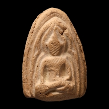 พระหลวงปู่บุญ ซุ้มรัตนตรัย เนื้อดิน