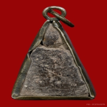 พระนางพญา พิมพ์สังฆาฏิเล็ก กรุวัดสุดสวาท จ.พิษณุโลก