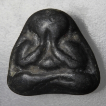 พระปิดตาเนื้อตะกั่วเก่าหลังจาร