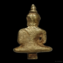 พระยอดธง เนื้อทองคำ