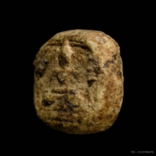 พระจันทร์ลอย เนื้อผงน้ำมัน กรุวัดคู้สลอด อยุธยา