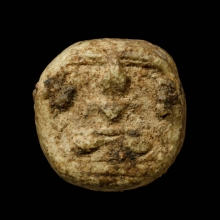 พระจันทร์ลอย เนื้อผงน้ำมัน กรุวัดคู้สลอด อยุธยา