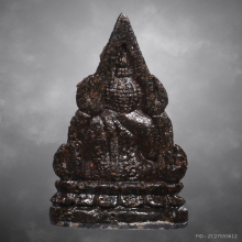 พระพุทธชินราช ปี2545 เนื้อเหล็กน้ำพี้ก้นเงิน พิมพ์เล็ก