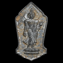 พระ 25 ศตวรรษ เนื้อชินตะกั่ว พ.ศ. 2500 (พิมพ์มีเข็ม นิยม)