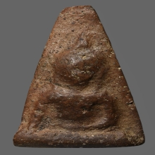 พระนางพญา พิมพ์เทวดา เนื้อดิน กรุวัดนางพญา จ.พิษณุโลก