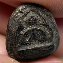 พระปิดตา เนื้อผงคลุกรักจิ๋ว