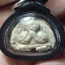 พระปิดตาเนื้อผง