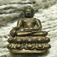 พระสิหิงค์นครฯ ปี 2517 ผิวน้ำทอง ก้นวงเดือน ลูกบอล 3 ลูก