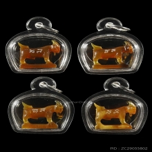 เหลือ 2ตัว แพะ หลวงพ่อสิน เนื้อเขาควายเผือก สภาพสวยมาก